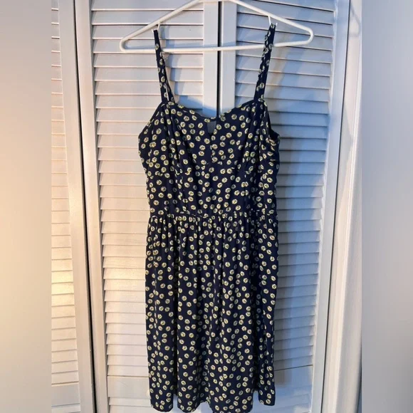 Sundress - Picture 2 of 10